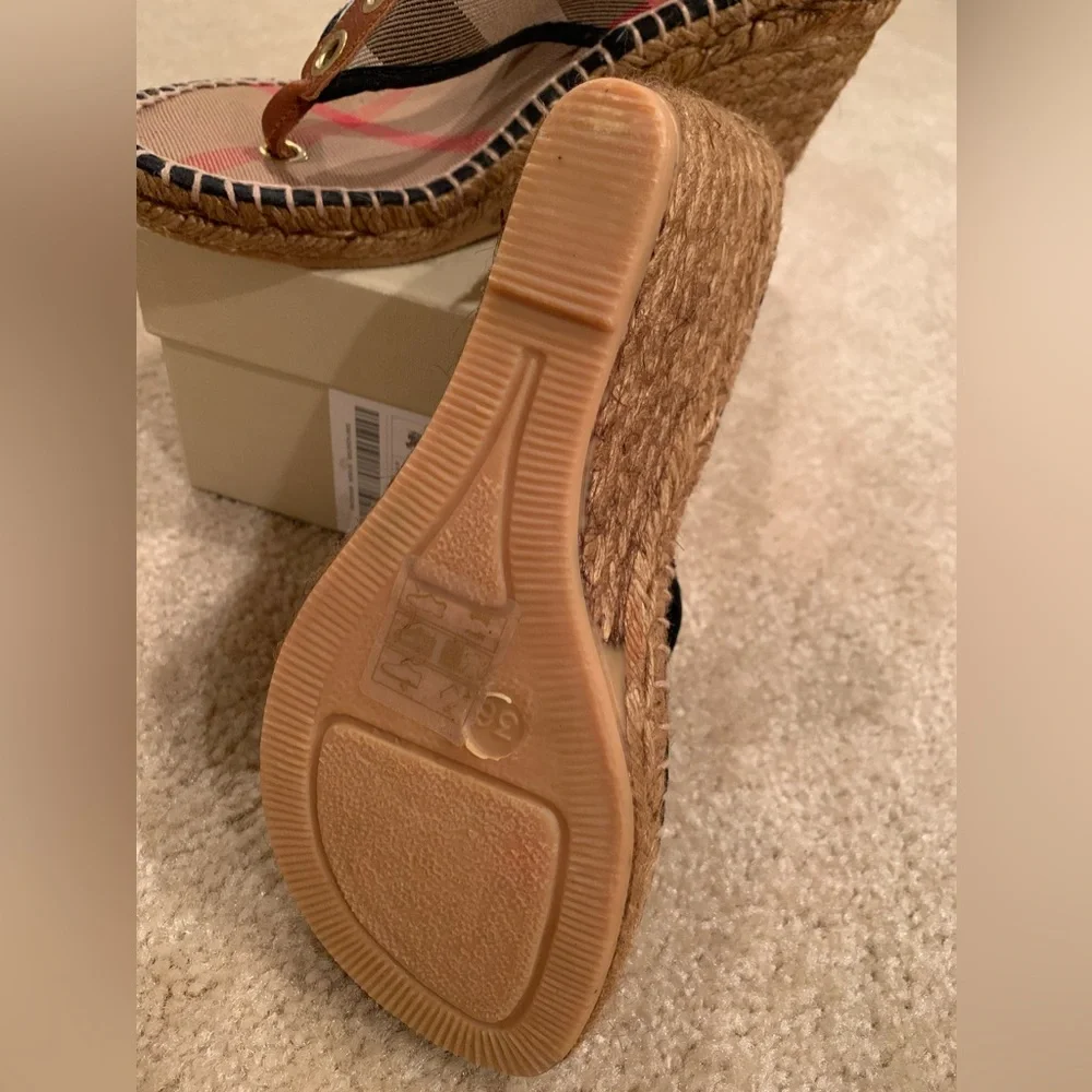 🤎 Burberry Wedges 36 🖤